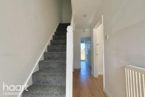 3 bedroom end of terrace house for sale, Shelley Road, Luton