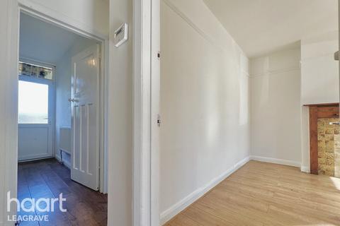 3 bedroom end of terrace house for sale, Shelley Road, Luton