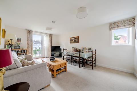 2 bedroom flat for sale, Orchard Lane, Alton, Hampshire, GU34