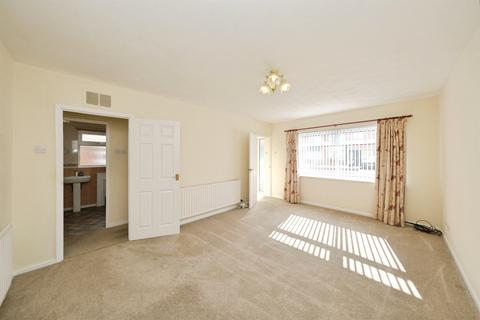 2 bedroom semi-detached bungalow for sale, Pembroke Drive, Carlton-In-Lindrick, Worksop
