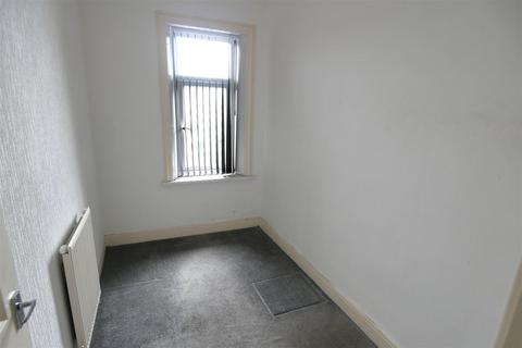 3 bedroom house to rent, Armytage Road, Brighouse