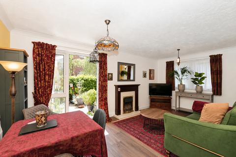 1 bedroom flat for sale, Culverley Road, London, SE6