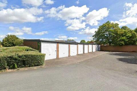 Garage to rent, Western Close, Letchworth Garden City SG6