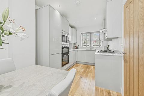 3 bedroom end of terrace house for sale, Laund Croft, Huddersfield