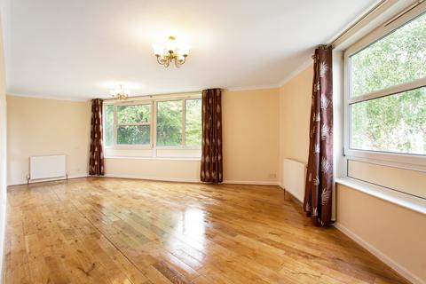 2 bedroom flat for sale, Heathside, WEYBRIDGE, KT13