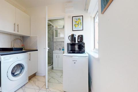 undefined, Dollis Hill Lane, London NW2