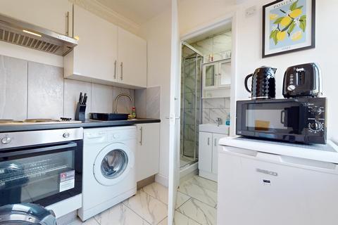 undefined, Dollis Hill Lane, London NW2