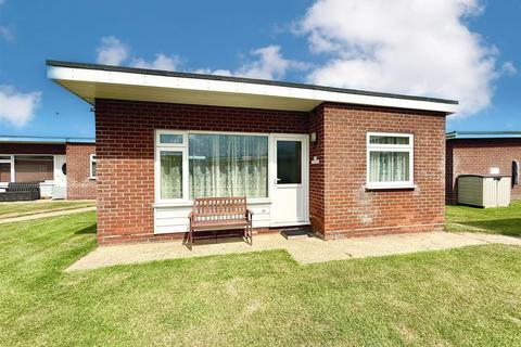 2 bedroom chalet for sale, Walcott Chalet Park, Walcott NR12