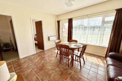 2 bedroom chalet for sale, Walcott Chalet Park, Walcott NR12