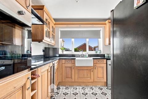 3 bedroom detached bungalow for sale, Park Lane, Westwoodside, Doncaster, Lincolnshire, DN9 2EF