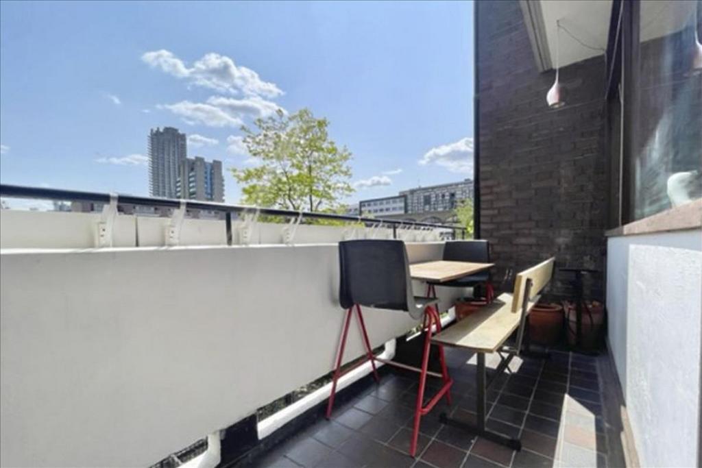 Roof terrace view, roof terrace