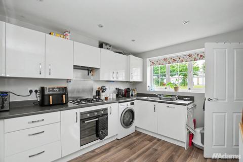 2 bedroom semi-detached house for sale, Castlefields Avenue East, Runcorn