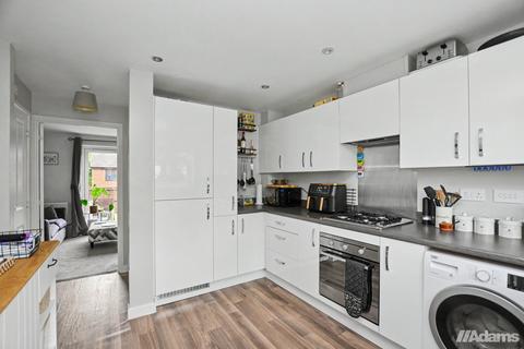 2 bedroom semi-detached house for sale, Castlefields Avenue East, Runcorn