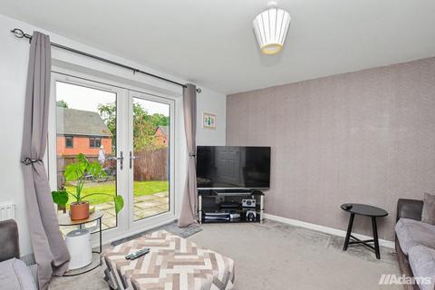 2 bedroom semi-detached house for sale, Castlefields Avenue East, Runcorn