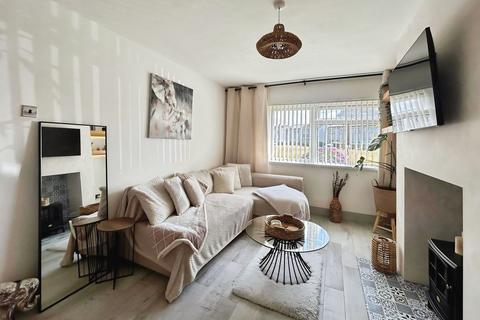 2 bedroom flat for sale, Cae Glas, Pencoed, CF35