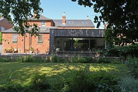 5 bedroom townhouse for sale, South Entrance, Saxmundham, Suffolk
