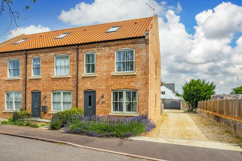 3 bedroom terraced house for sale, The Staithe, Stalham