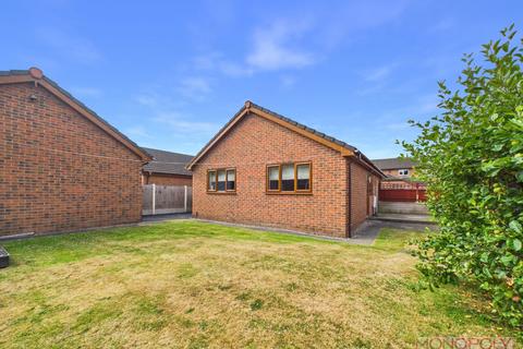 2 bedroom detached bungalow for sale, Llwyn Onn Park, Wrexham, LL13