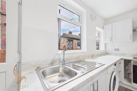 3 bedroom terraced house for sale, Featherstone Lane, Pontefract WF7