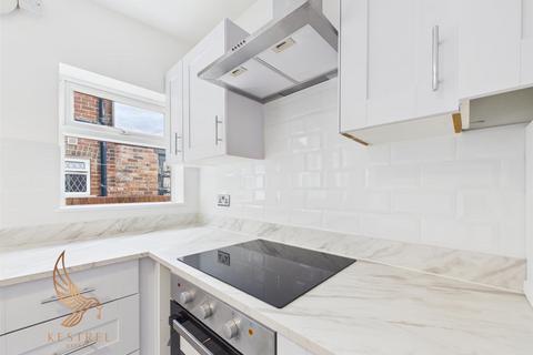 3 bedroom terraced house for sale, Featherstone Lane, Pontefract WF7