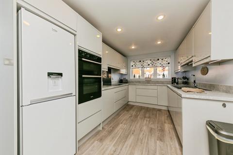 4 bedroom detached house for sale, Wentworth Grove, Winsford