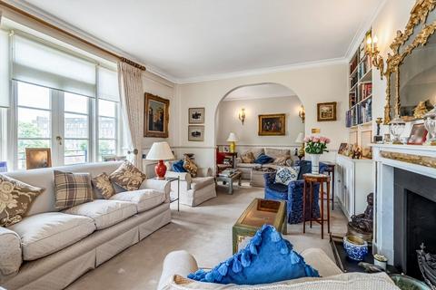 3 bedroom flat for sale, Garden Road, London NW8