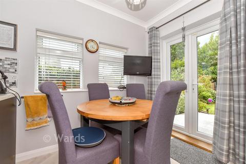 3 bedroom semi-detached house for sale, Western Avenue, Ashford TN23