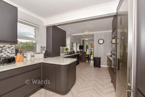3 bedroom semi-detached house for sale, Western Avenue, Ashford TN23