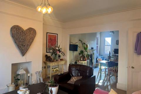 undefined, Weybridge KT13