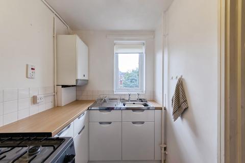 undefined, Guardian Court (Yardley), Yardley B26