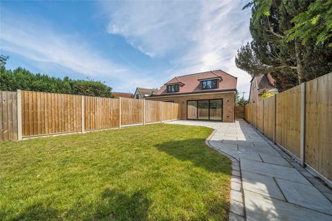 3 bedroom semi-detached house for sale, Wyvern Close, Orpington