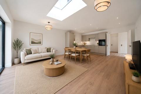 3 bedroom semi-detached house for sale, Wyvern Close, Orpington