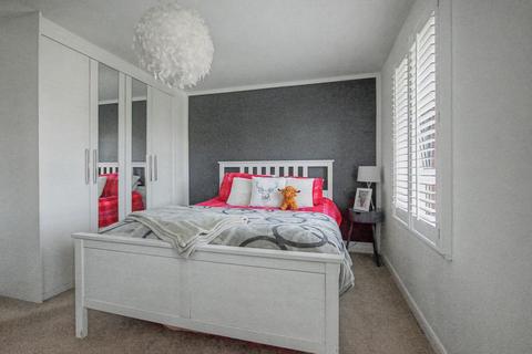 3 bedroom terraced house for sale, 5 Earls Bridge Place, Irvine, KA11 2GJ