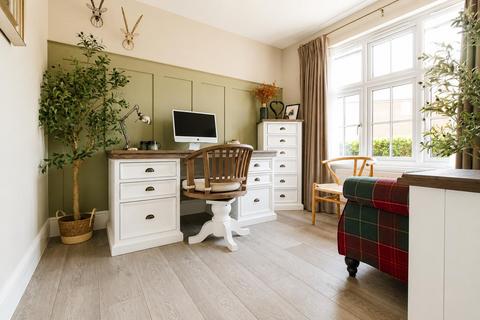 4 bedroom detached house for sale, Hensby Avenue, Buntingford