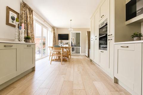 4 bedroom detached house for sale, Hensby Avenue, Buntingford