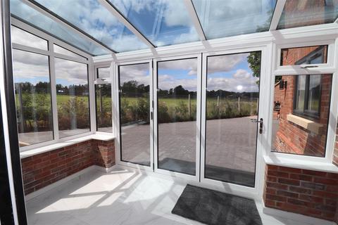 4 bedroom detached house to rent, Coventry Road, Kenilworth