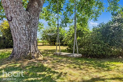 5 bedroom detached house for sale, Mill Lane, Newton-in-the-Isle