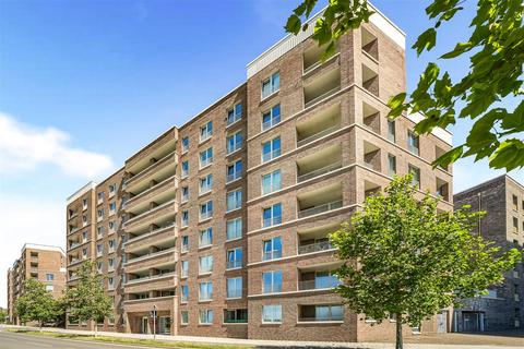 2 bedroom flat to rent, Fielders Crescent, Barking