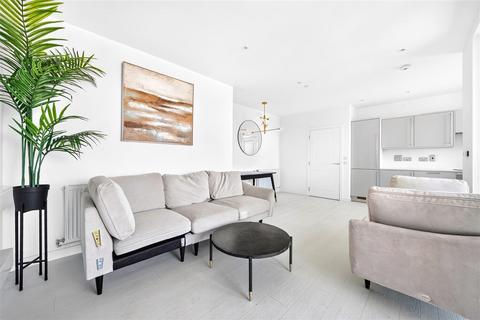 2 bedroom flat to rent, Fielders Crescent, Barking