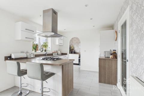 4 bedroom detached house for sale, Amberwood Chase, West Yorkshire WF12
