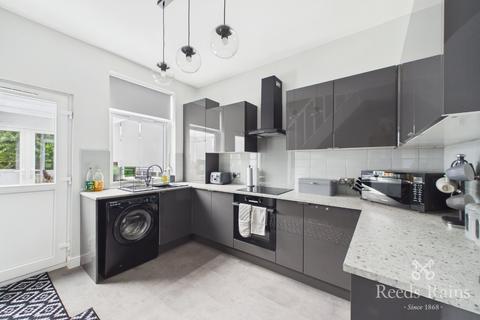 2 bedroom end of terrace house for sale, Wakefield Road, West Yorkshire WF5