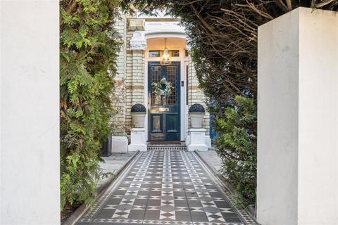 Hook Road, Surbiton