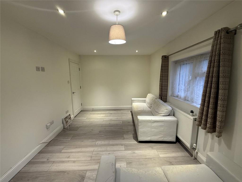 Apartment in Surrey - View 5