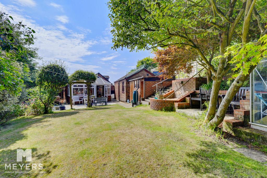 House in Christchurch, Southbourne, Bournemouth - More