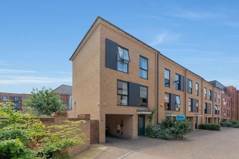 Thread Street, Wallington, SM6