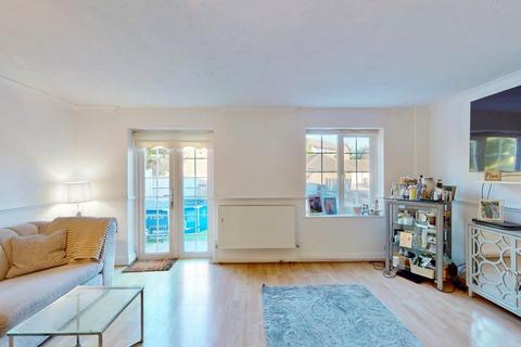 3 bedroom terraced house for sale, Dockhill Avenue, London, SE16