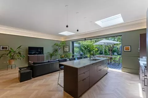 4 bedroom semi-detached house for sale – pohled 5