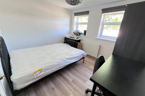 1 bedroom in a house share to rent, Oak Tree Avenue, Cambridge CB4