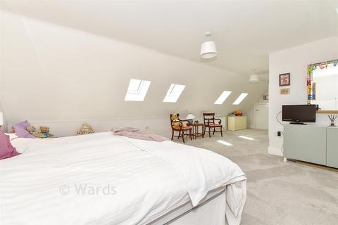 5 bedroom detached house for sale, Smith Way, Headcorn TN27