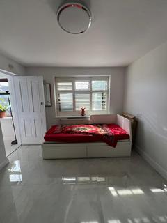 1 bedroom flat to rent, Ilford, IG1